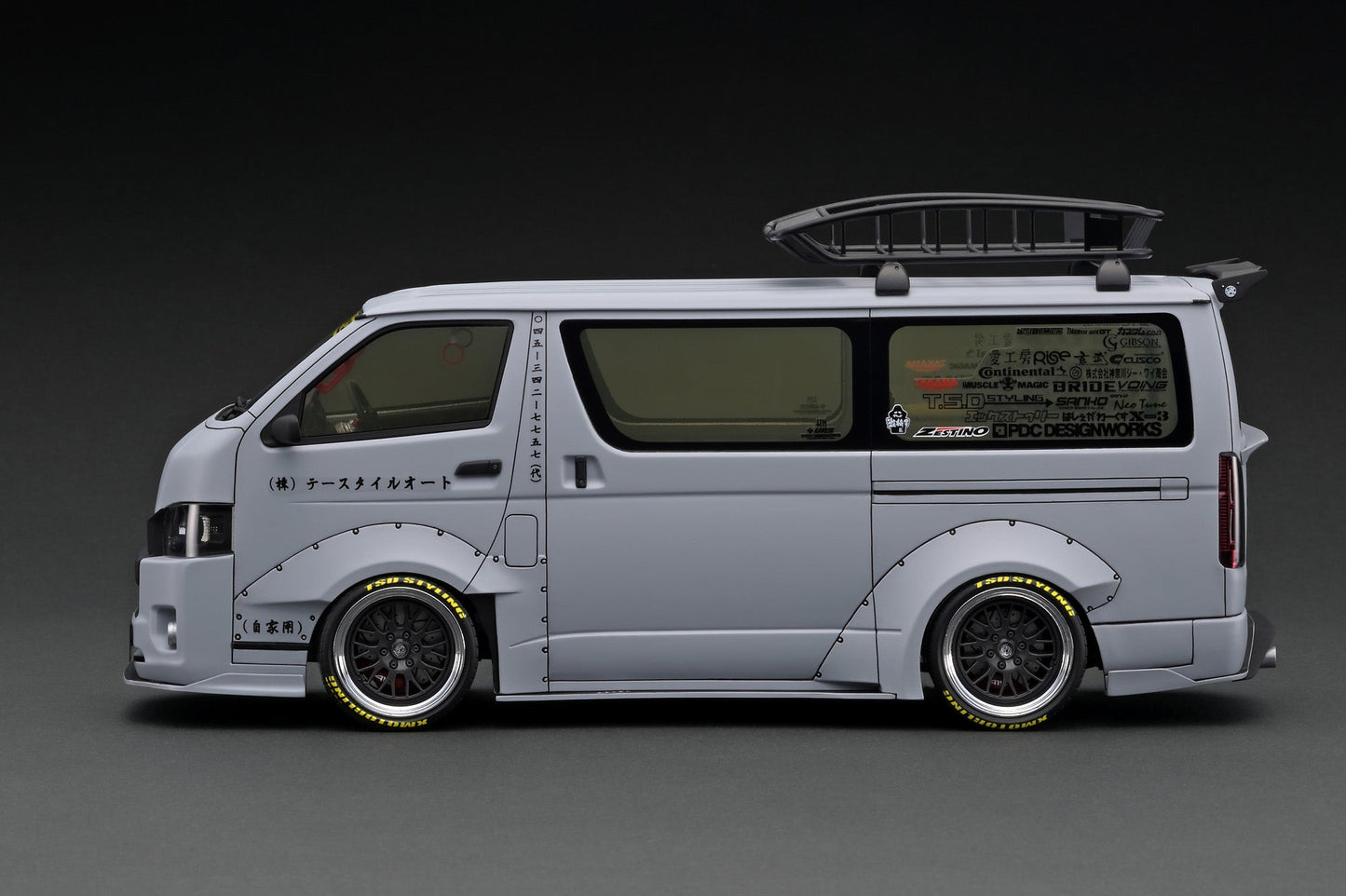 IG2802 T･S･D WORKS HIACE Matte Gray With Roof Rack