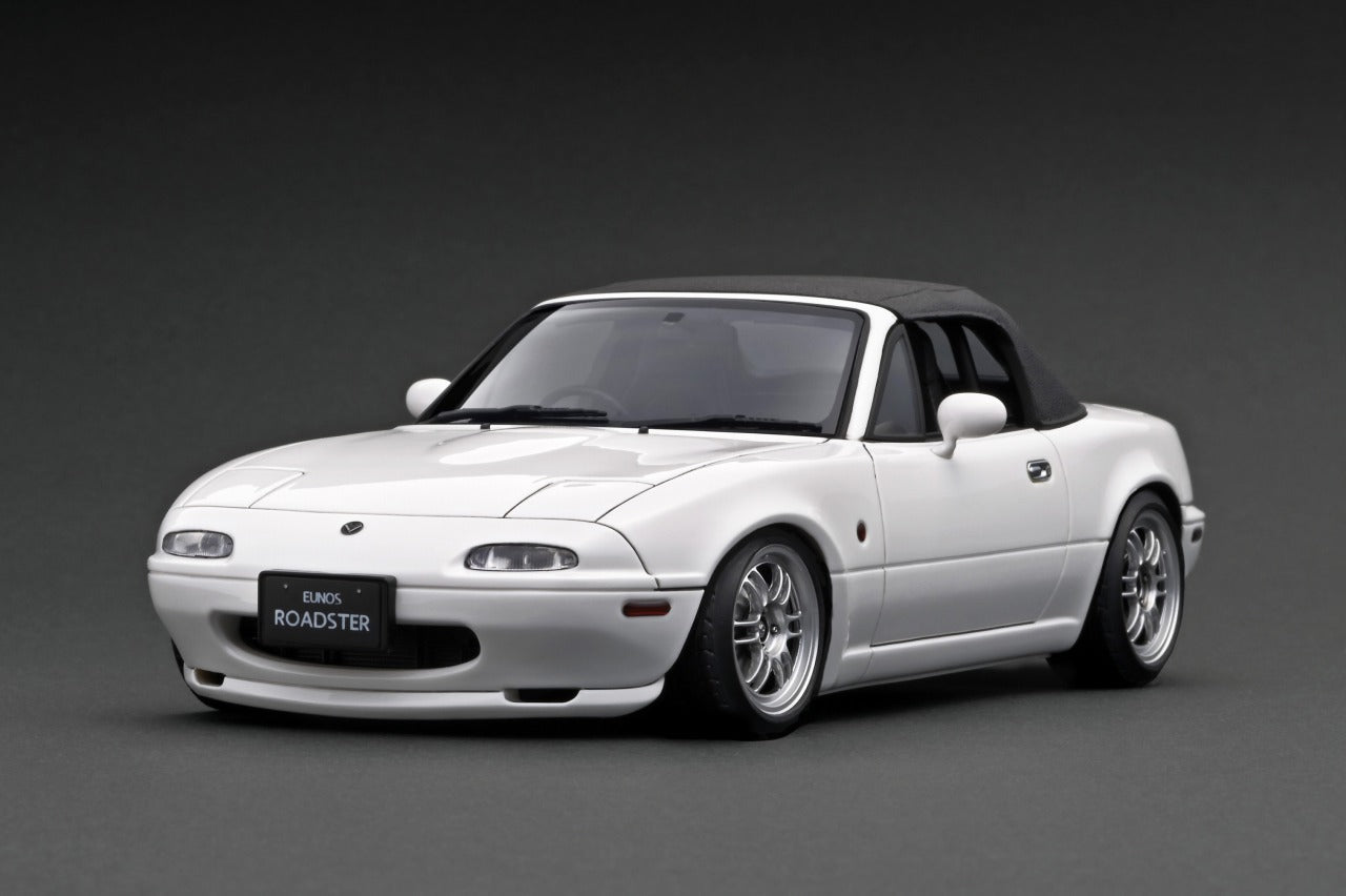 IG3195 Eunos Roadster (NA) White