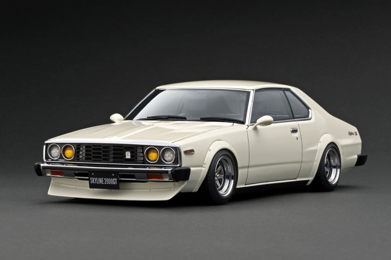 IG3231 Nissan Skyline 2000 GT-ES (C210)  White